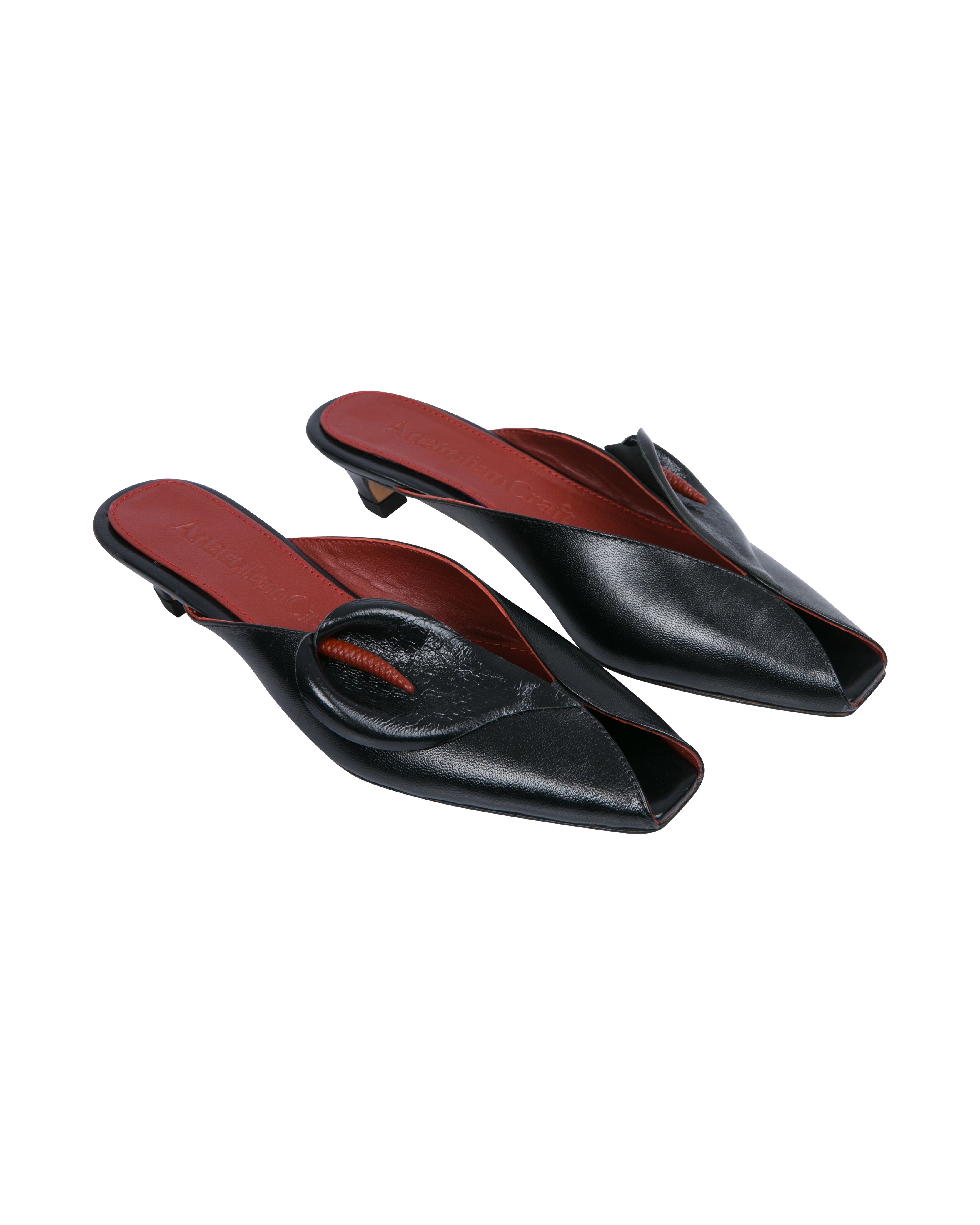 ISADORA NOIR